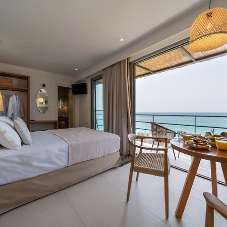 Thea Beachfront Suites In Lourdas Beach Лурдата Екстериор снимка